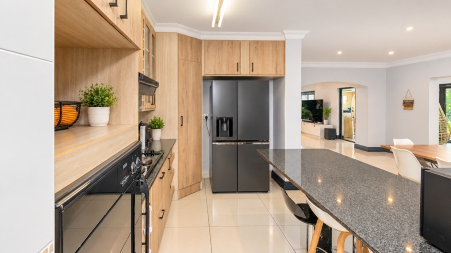 3 Bedroom Property for Sale in WestLake Country Safari Estate North West